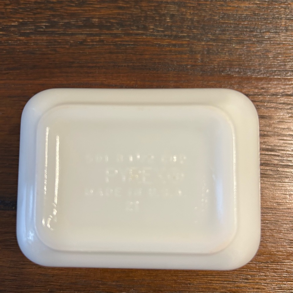 PYREX vintage Amish  butterprint dish - Picture 4 of 4
